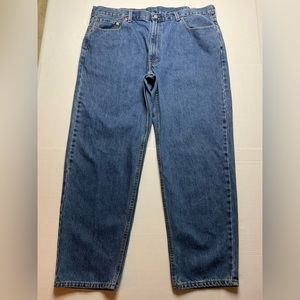 Levi's 550 Relaxed Fit Red Tab Mens 44X32 medium blue straight leg denim jeans
